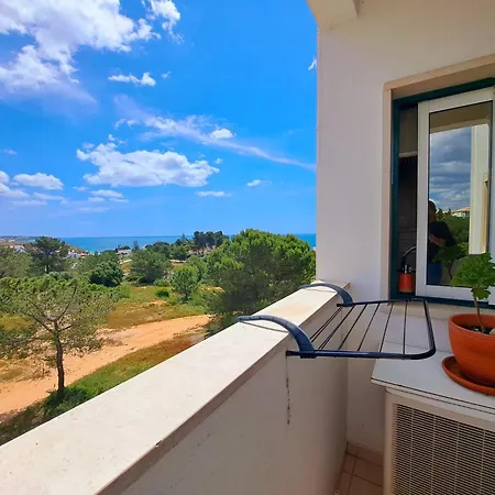 Apartment Vau Sea View, T2 Apartment, Close To Beach,ideal For Families
